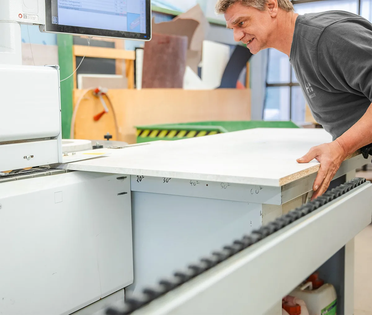 Produktion: eigenhändig, hochqualitativ